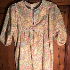 Vintage Floral Women's Blouse in Pastel Hues